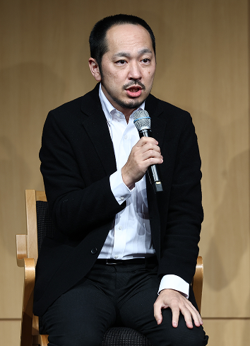 岩城 農 氏